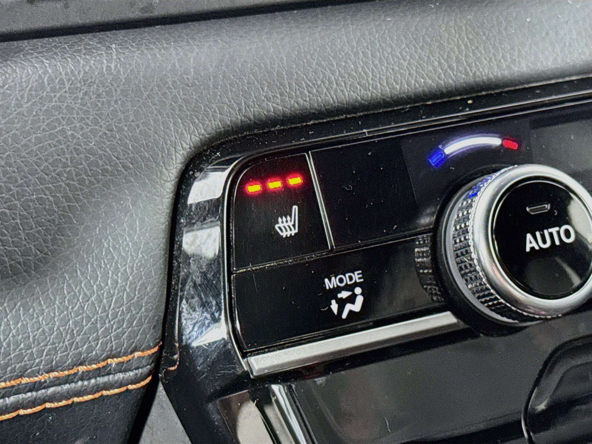 Certified 2025 Honda Pilot Sport image 19