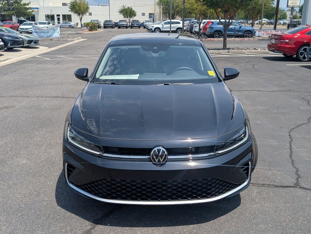 New 2025 Volkswagen Jetta SE image 3