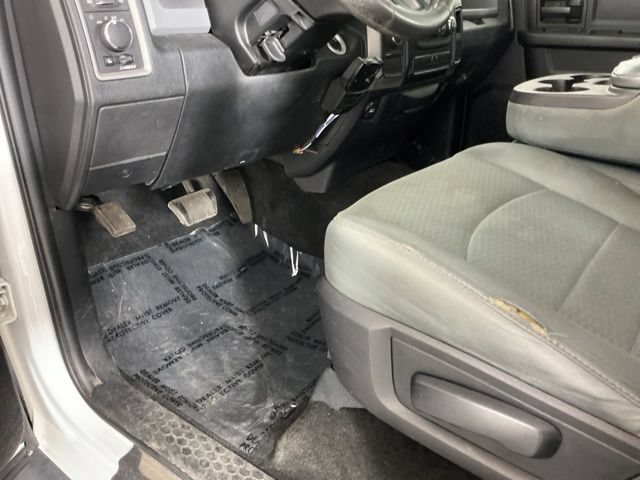 Used 2016 RAM 1500 ST w/ SXT Appearance Group AWD/4WD image 13