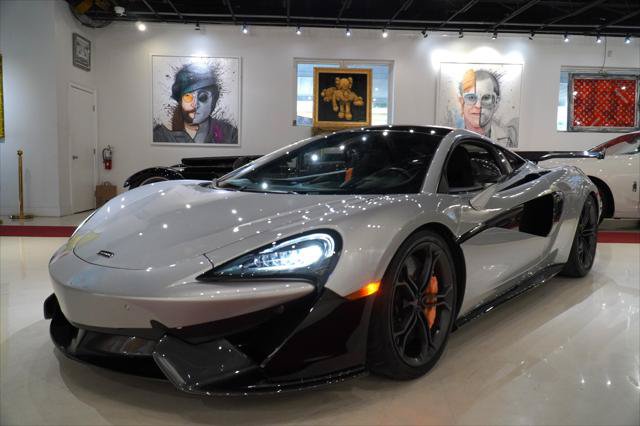 Used 2017 McLaren 570S Coupe RWD image 3