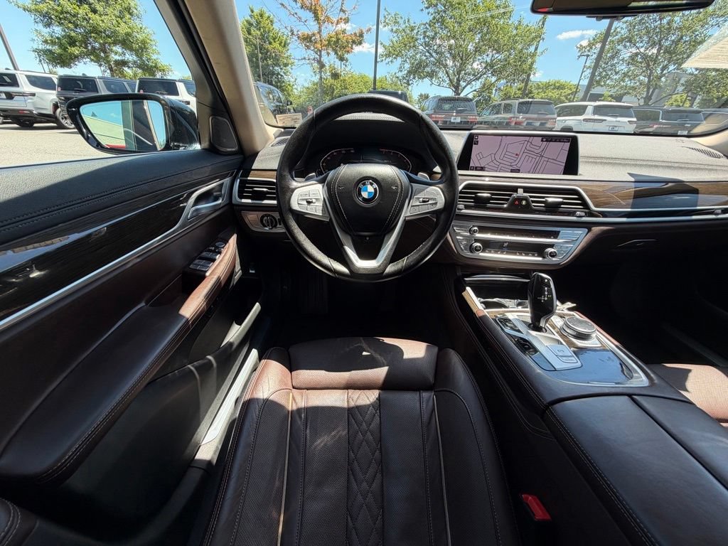 Used 2022 BMW 740i xDrive w/ Premium Package AWD/4WD image 19