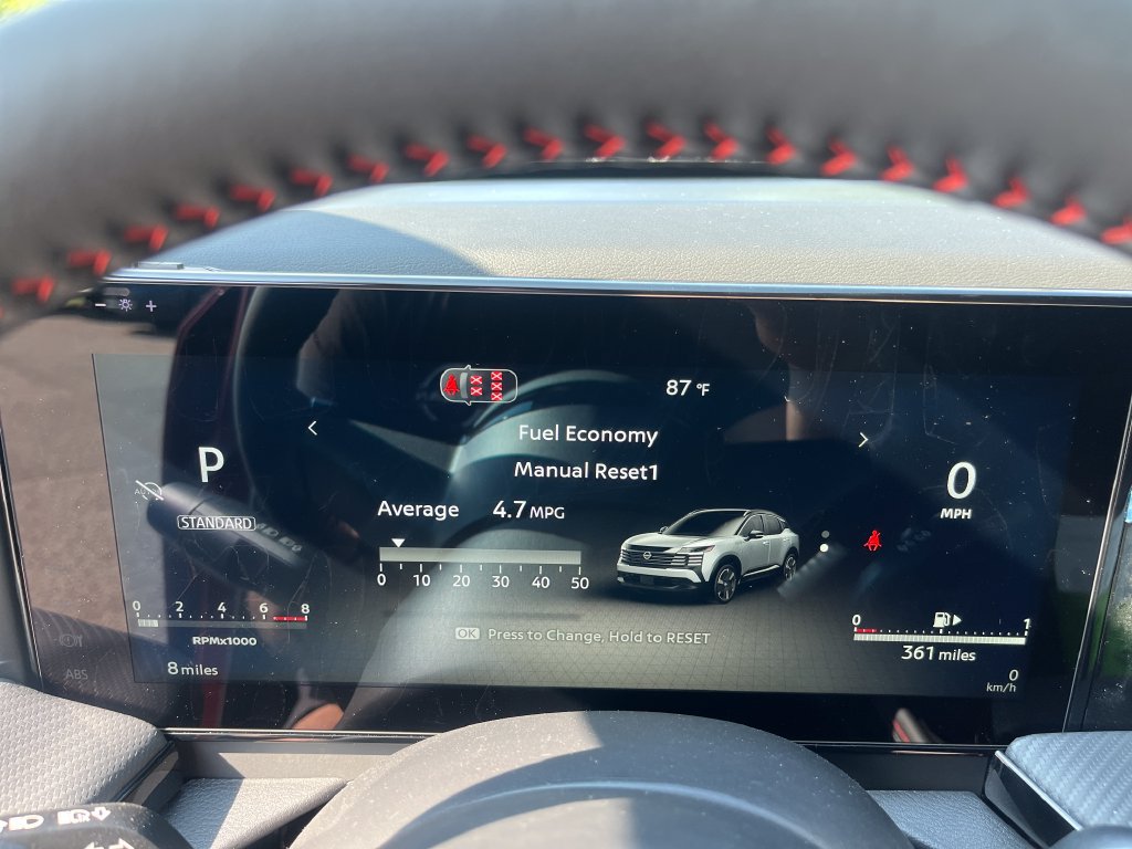 New 2027 Nissan Kicks SR w/ SR Premium Package FWD image 17