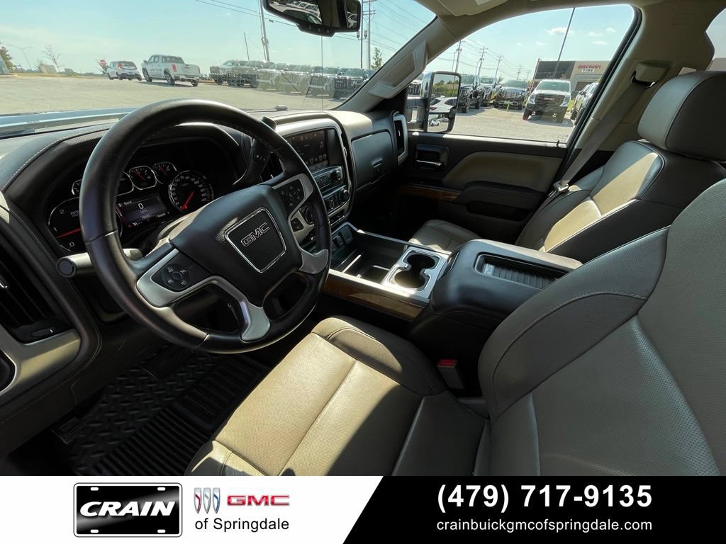 Used 2016 GMC Sierra 2500 SLT w/ Duramax Plus Package AWD/4WD image 10