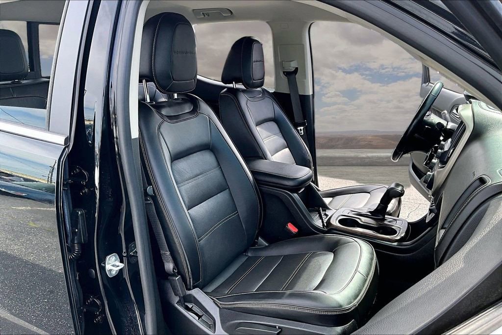 Used 2021 GMC Canyon Denali image 30