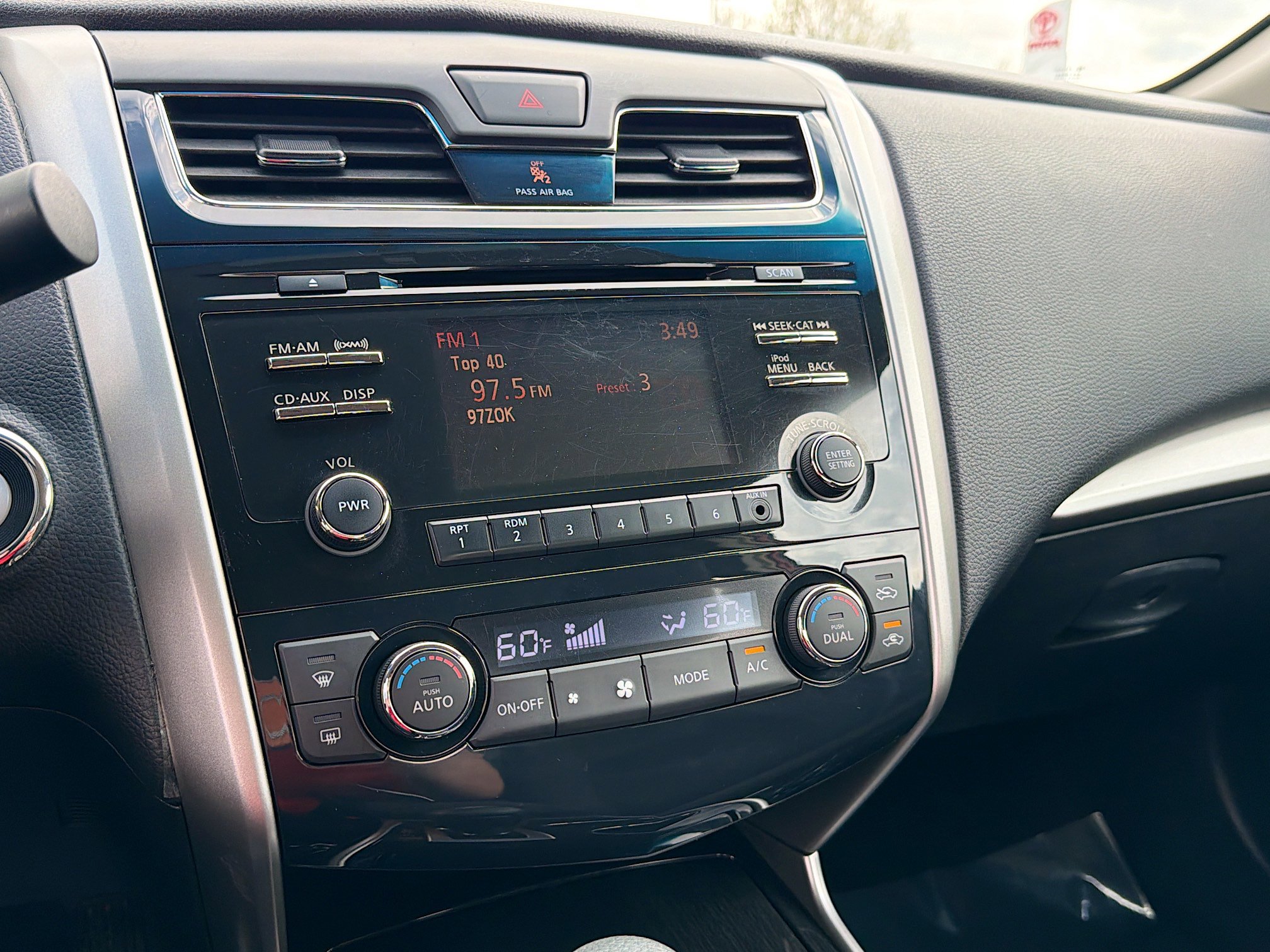 Used 2013 Nissan Altima 2.5 SV image 9