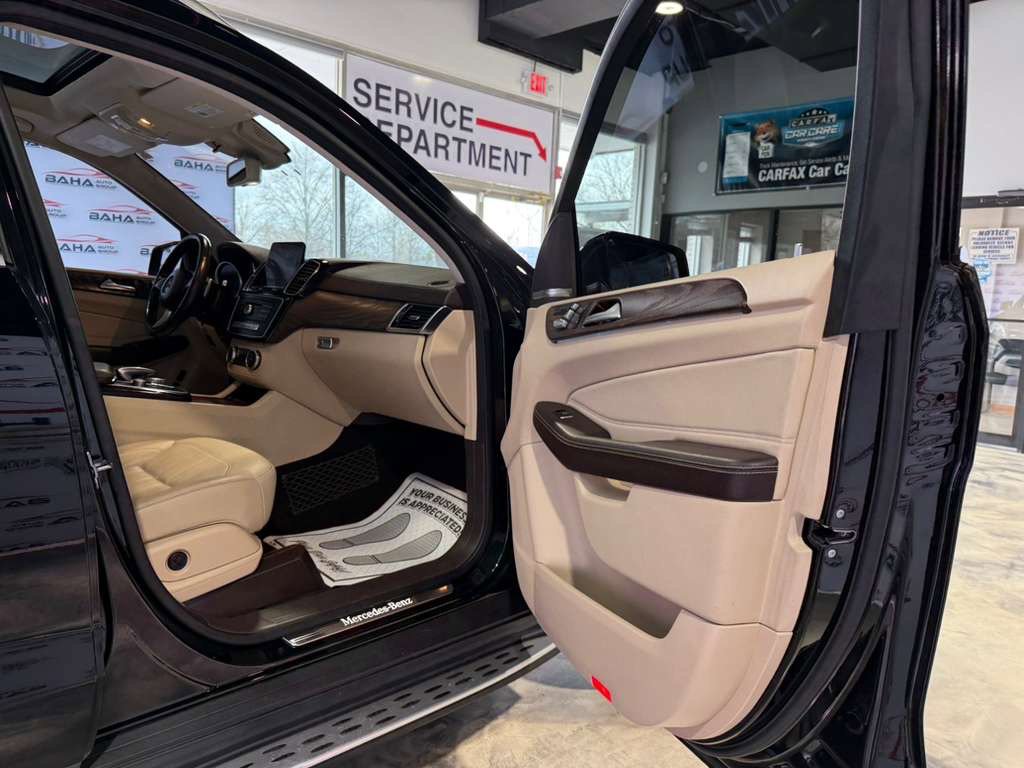 Used 2019 Mercedes-Benz GLS 450 4MATIC image 56