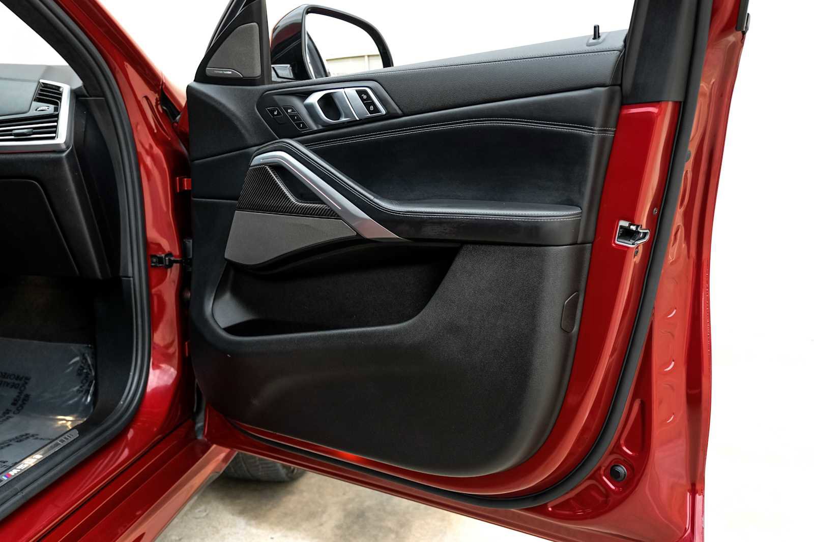 Used 2021 BMW X6 M50i w/ Executive Package image 44