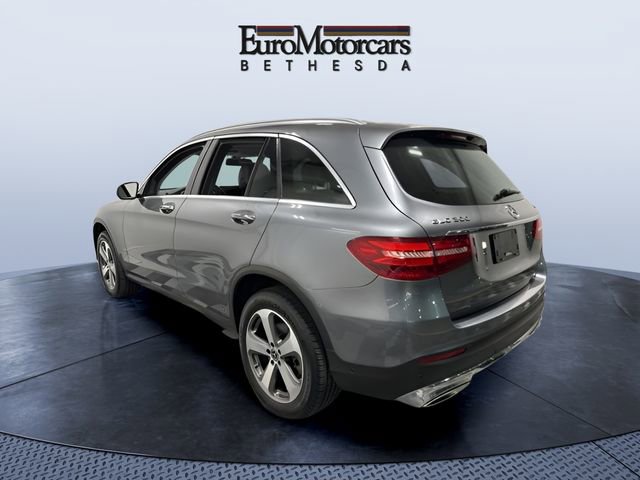 Used 2019 Mercedes-Benz GLC 300 4MATIC image 3