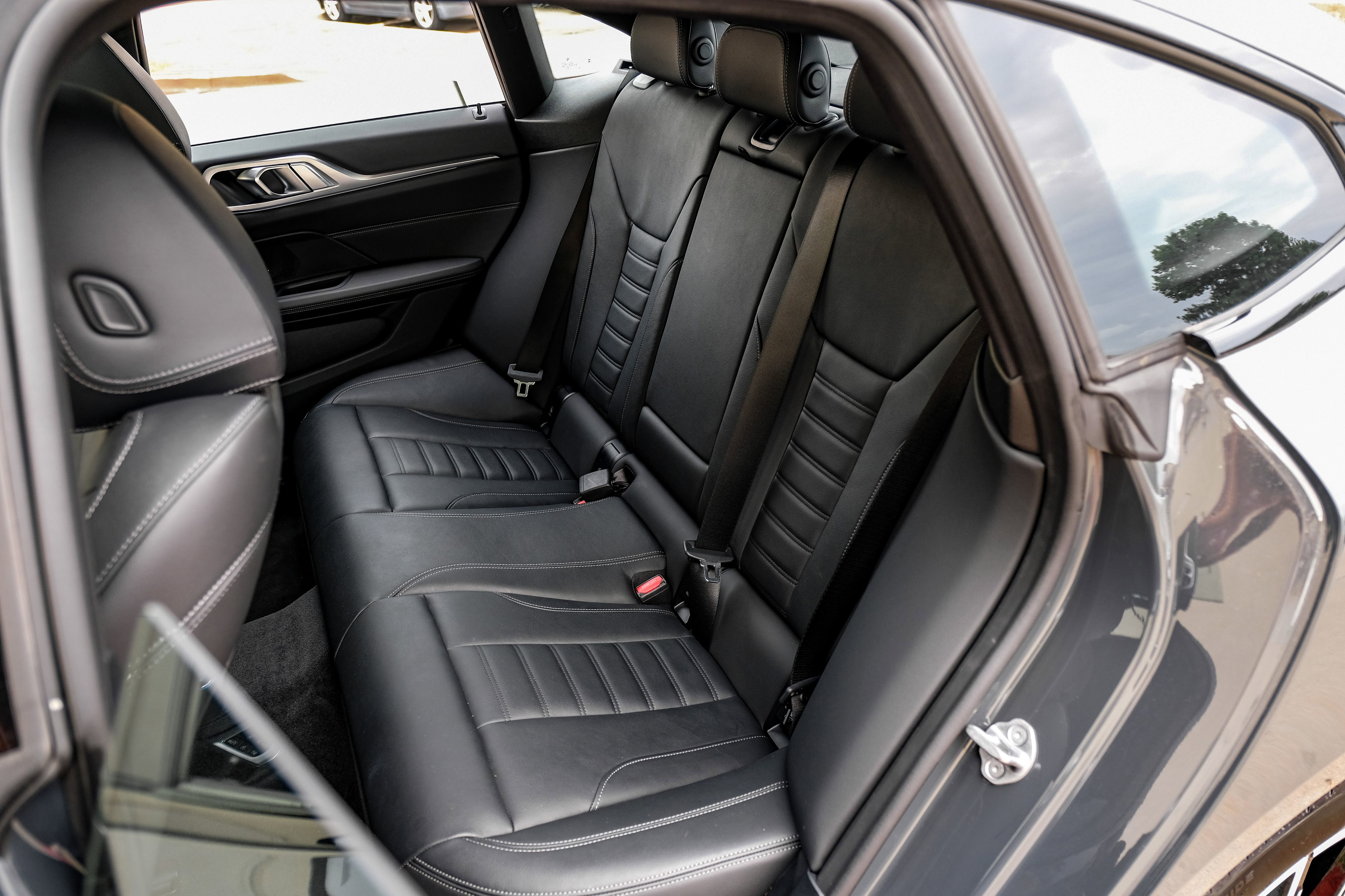 Used 2022 BMW i4 eDrive40 w/ M Sport Package RWD image 36