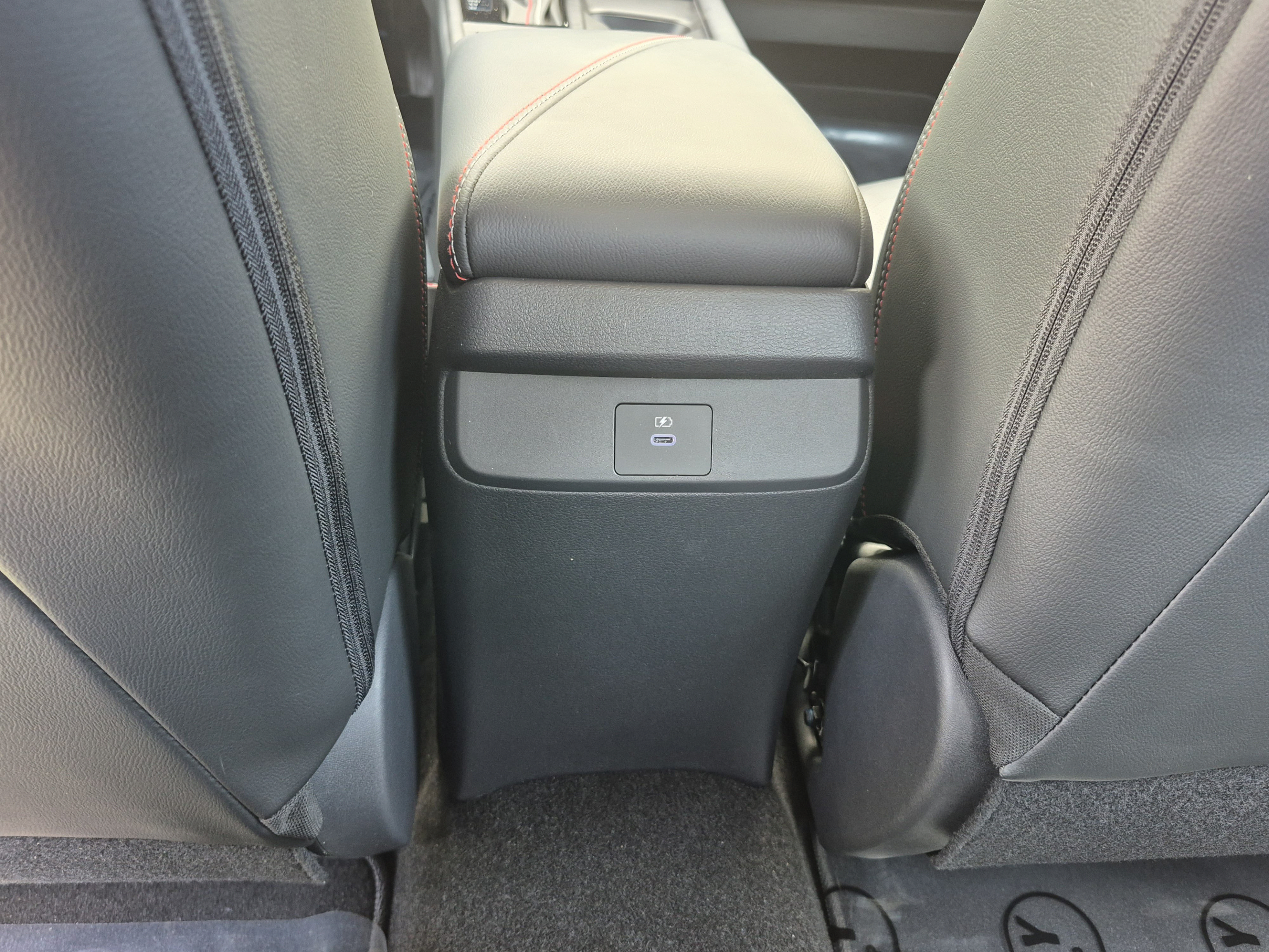 New 2026 Nissan Sentra SR w/ SR Premium Package FWD image 15