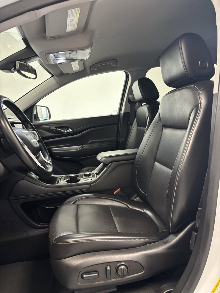 Certified 2023 GMC Acadia SLT image 10