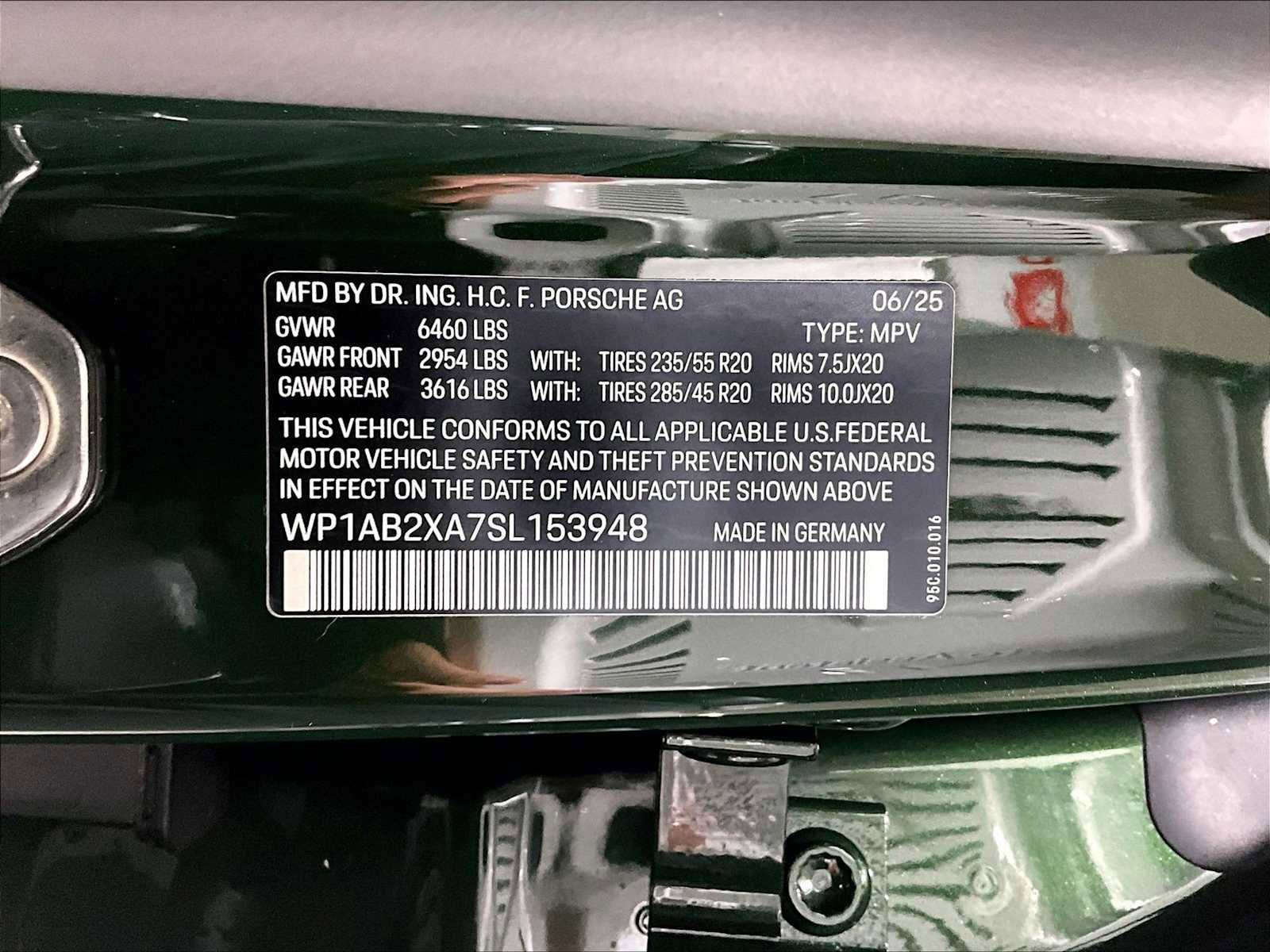 Used 2025 Porsche Macan 4S Electric image 36