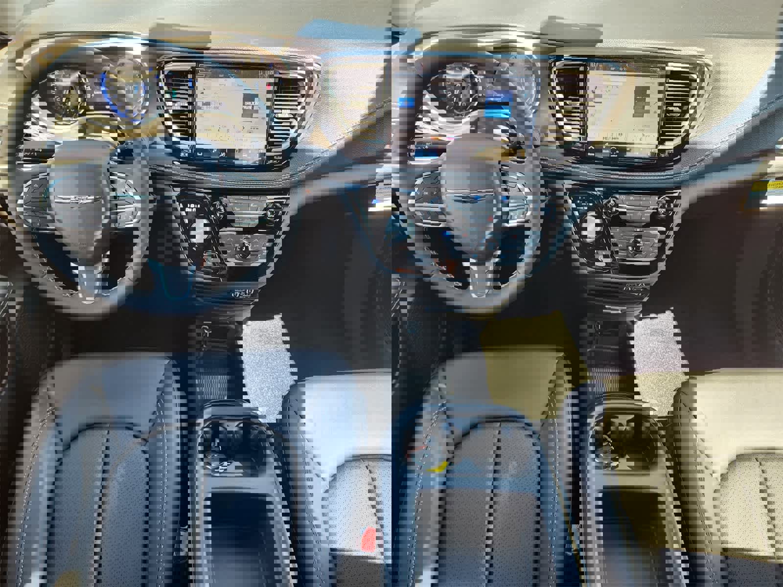 New 2025 Chrysler Pacifica Select w/ Fav Edition Package image 21