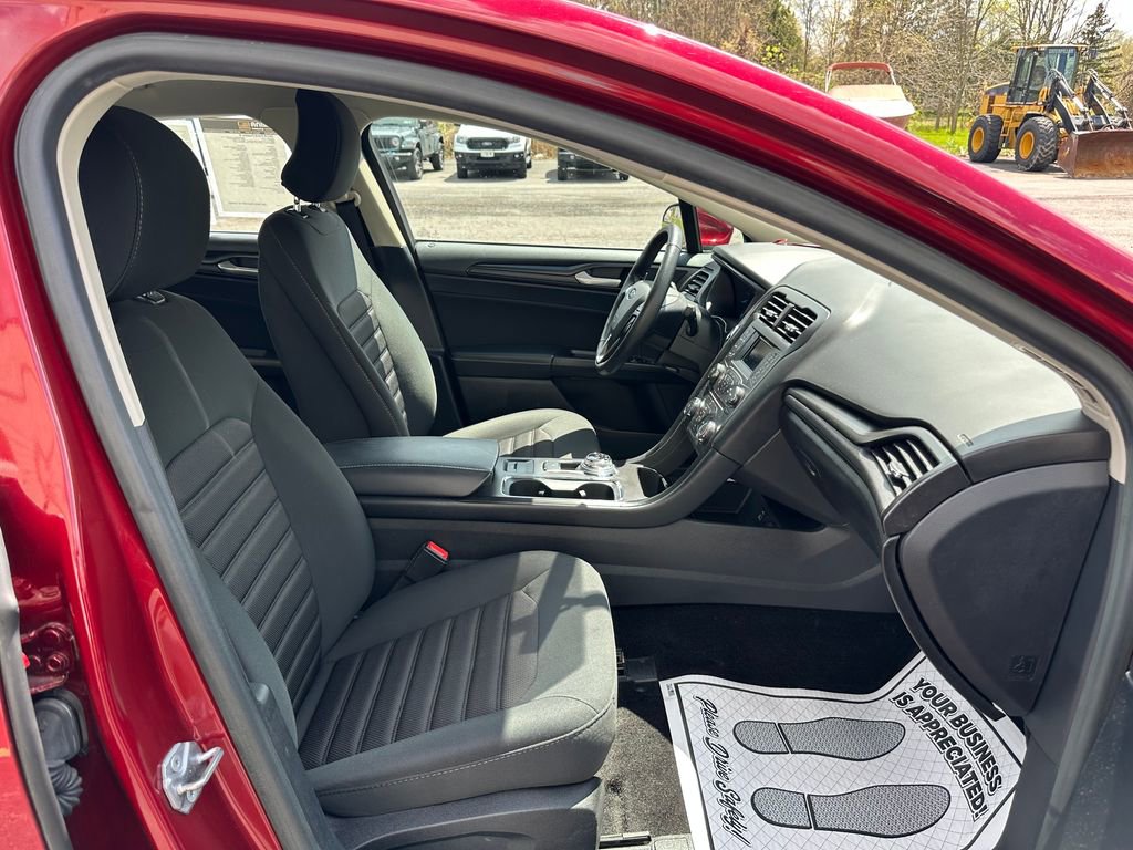 Used 2018 Ford Fusion S w/ Equipment Group 101A FWD image 27