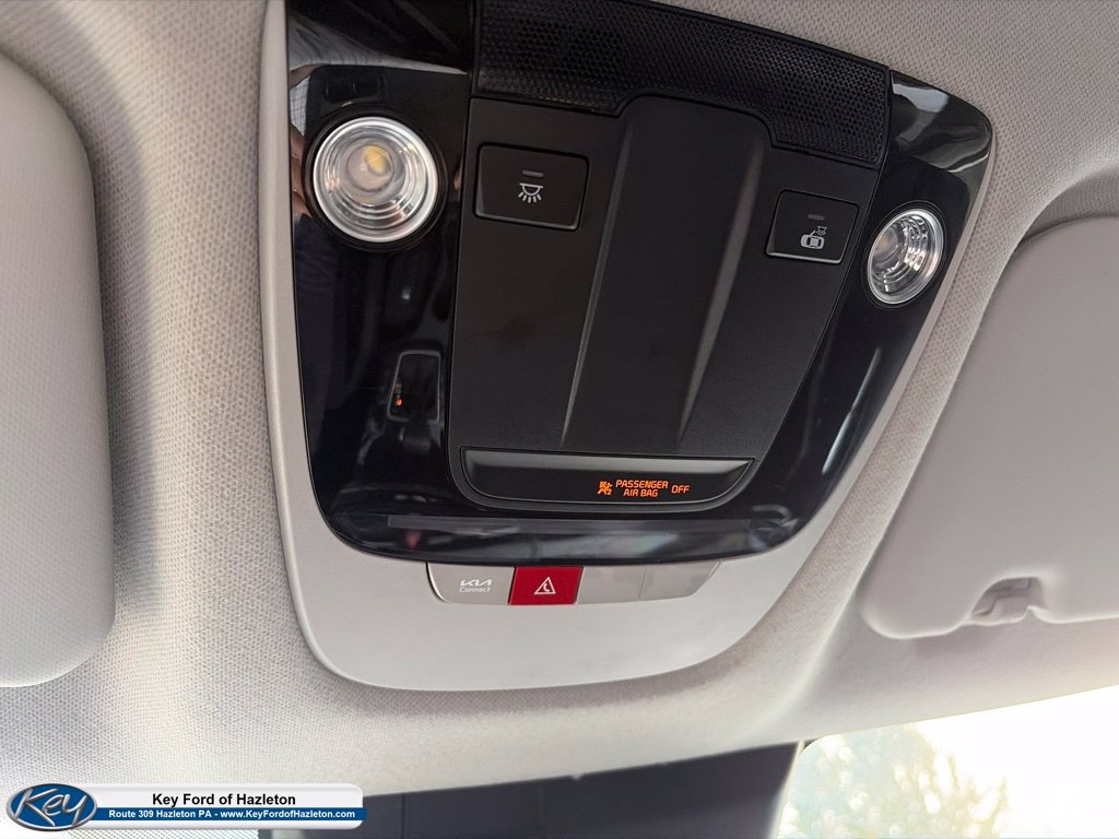 Used 2025 Kia Seltos S AWD/4WD image 28