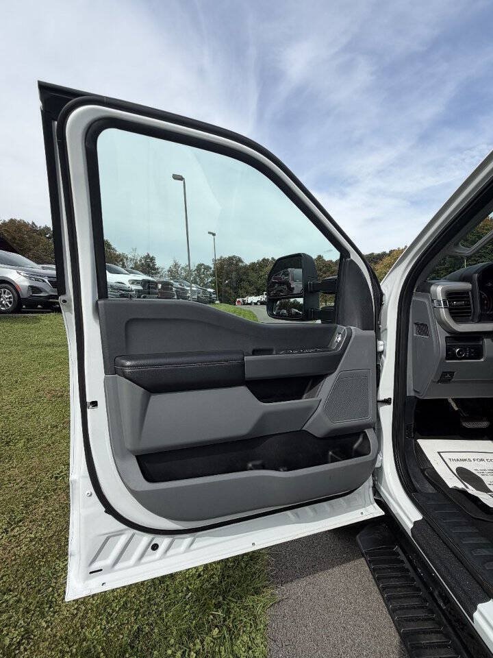 Used 2024 Ford F250 XLT AWD/4WD image 25