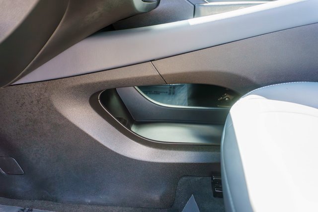 Used 2023 Buick Enclave Essence image 24