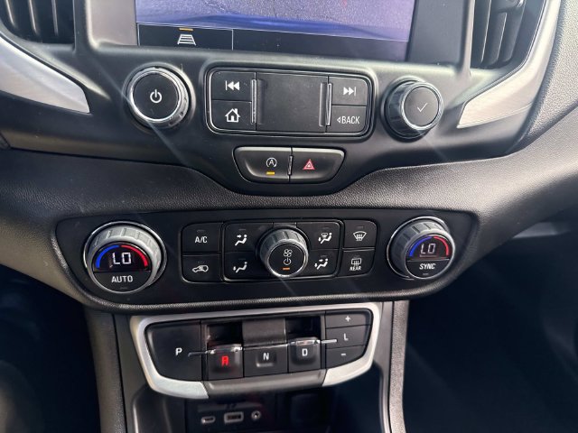 Used 2024 GMC Terrain SLT AWD/4WD image 27