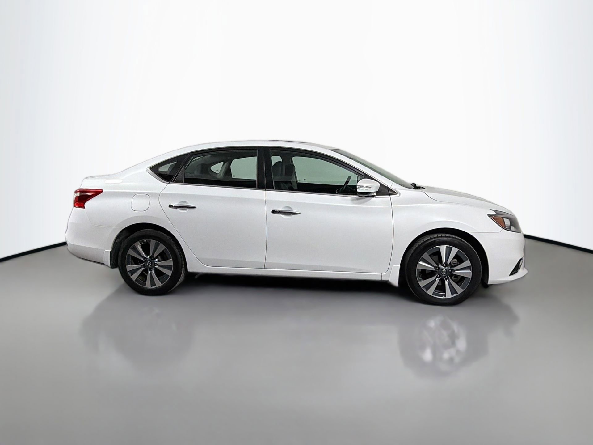 Used 2019 Nissan Sentra SL FWD image 5