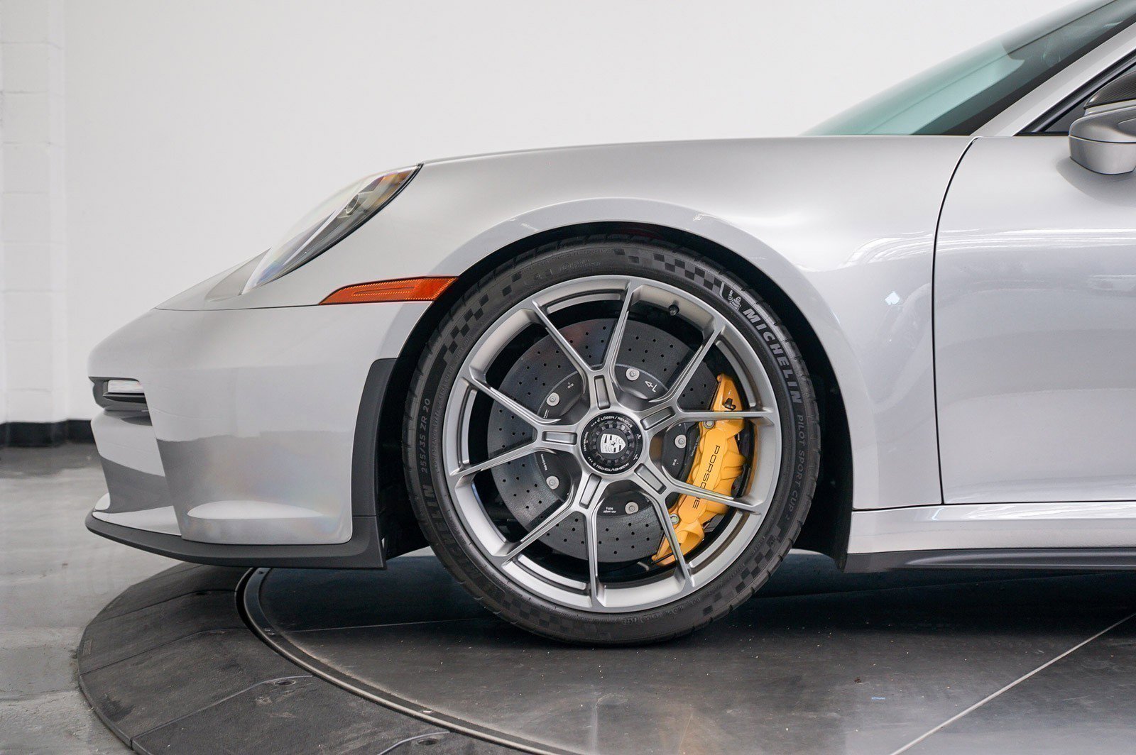 Used 2022 Porsche 911 GT3 RWD image 17