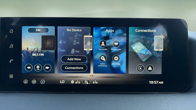 New 2027 Nissan Sentra SV w/ SV Convenience Package FWD image 30