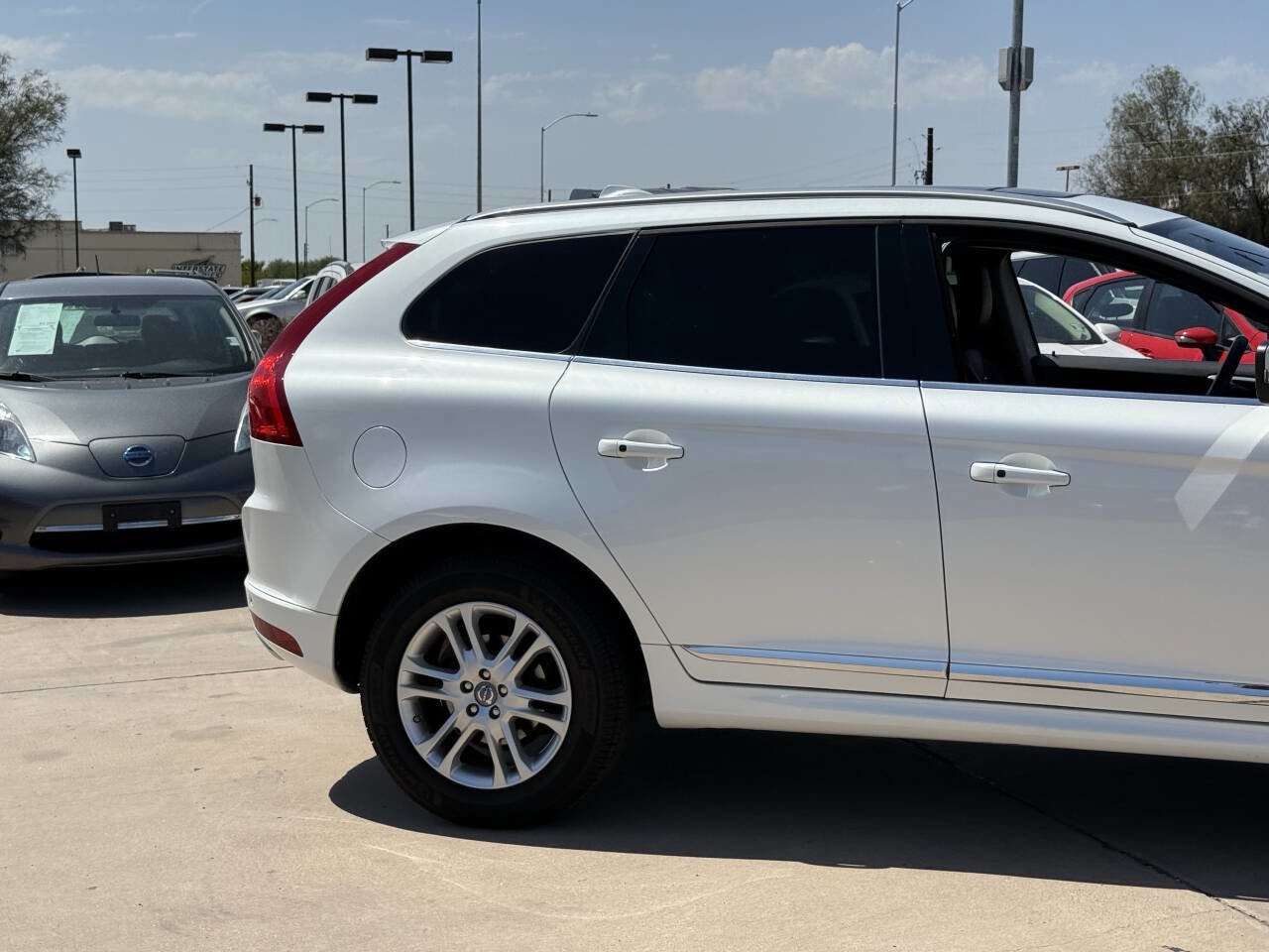 Used 2015 Volvo XC60 T5 Premier w/ Proximity Package image 17