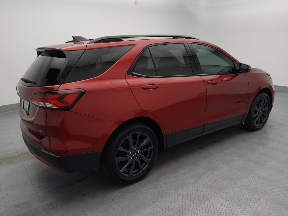 Used 2022 Chevrolet Equinox RS w/ RS Leather Package image 10