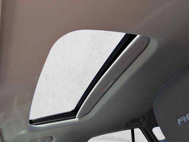 Certified 2024 Chevrolet Trax ACTIV w/ Sunroof Package FWD image 23