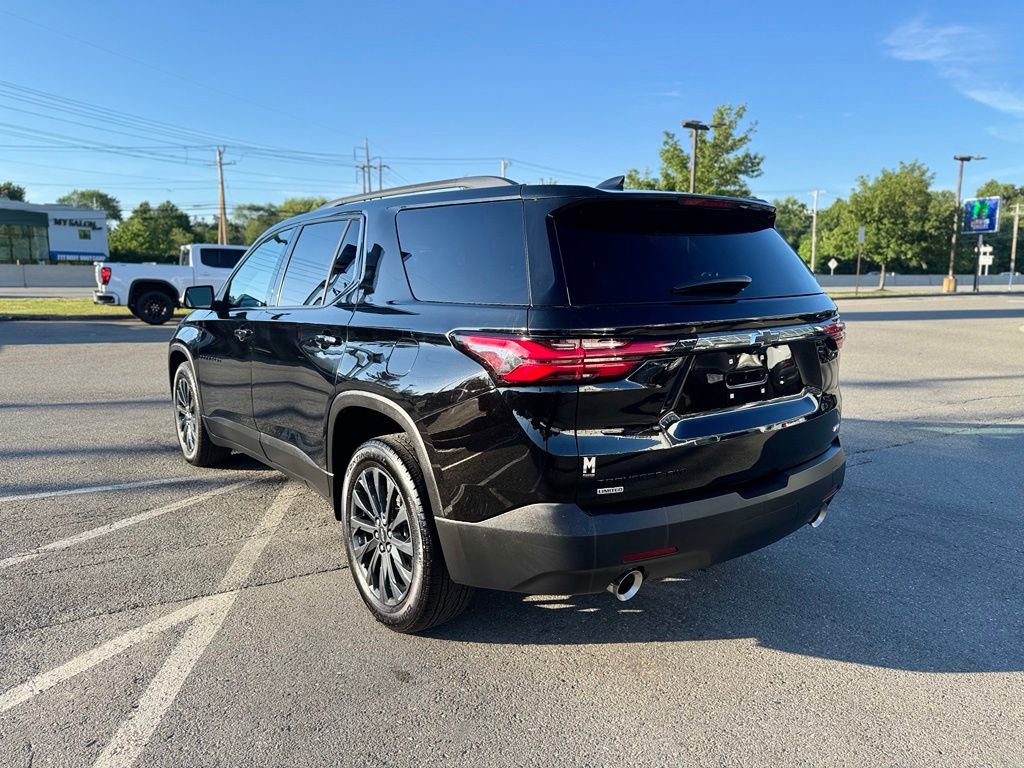 Used 2024 Chevrolet Traverse RS w/ LPO, Floor Liner Package AWD/4WD image 4