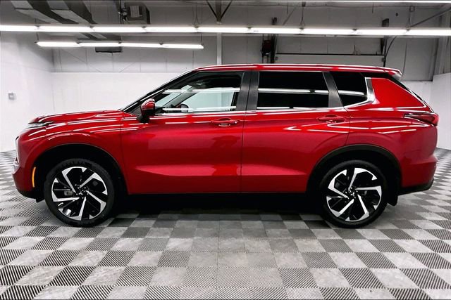 Used 2022 Mitsubishi Outlander ES image 14
