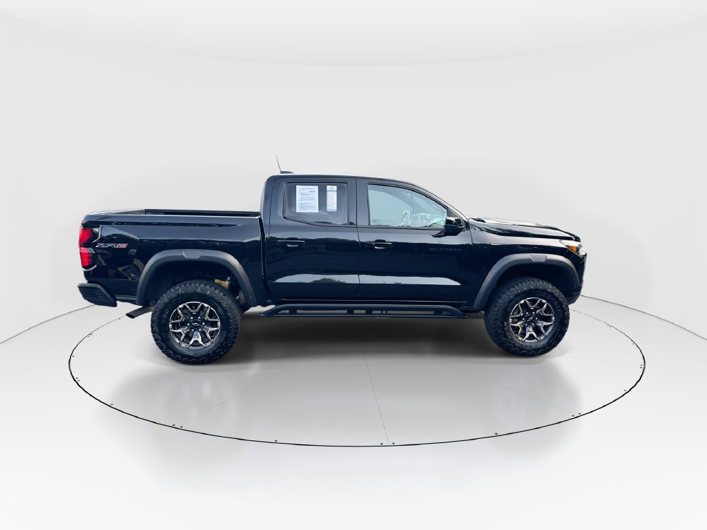 Used 2024 Chevrolet Colorado ZR2 w/ ZR2 Convenience Package III AWD/4WD image 9