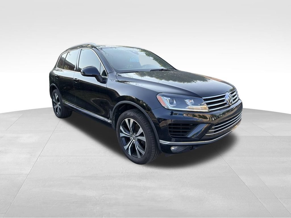 Used 2017 Volkswagen Touareg Wolfsburg Edition AWD/4WD image 3