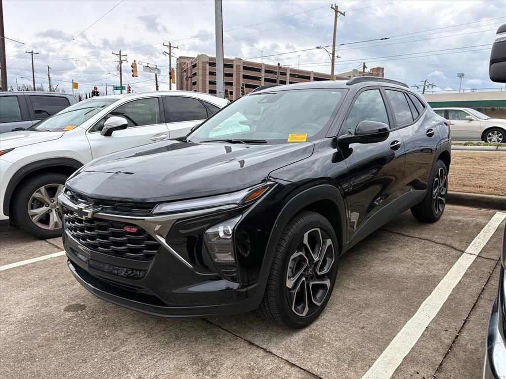 Certified 2025 Chevrolet Trax RS w/ Driver Confidence Package