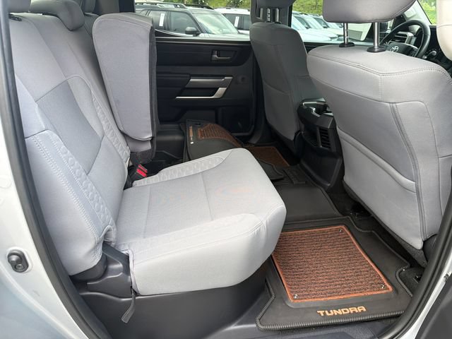 Used 2022 Toyota Tundra SR5 w/ SR5 Convenience Package AWD/4WD image 17