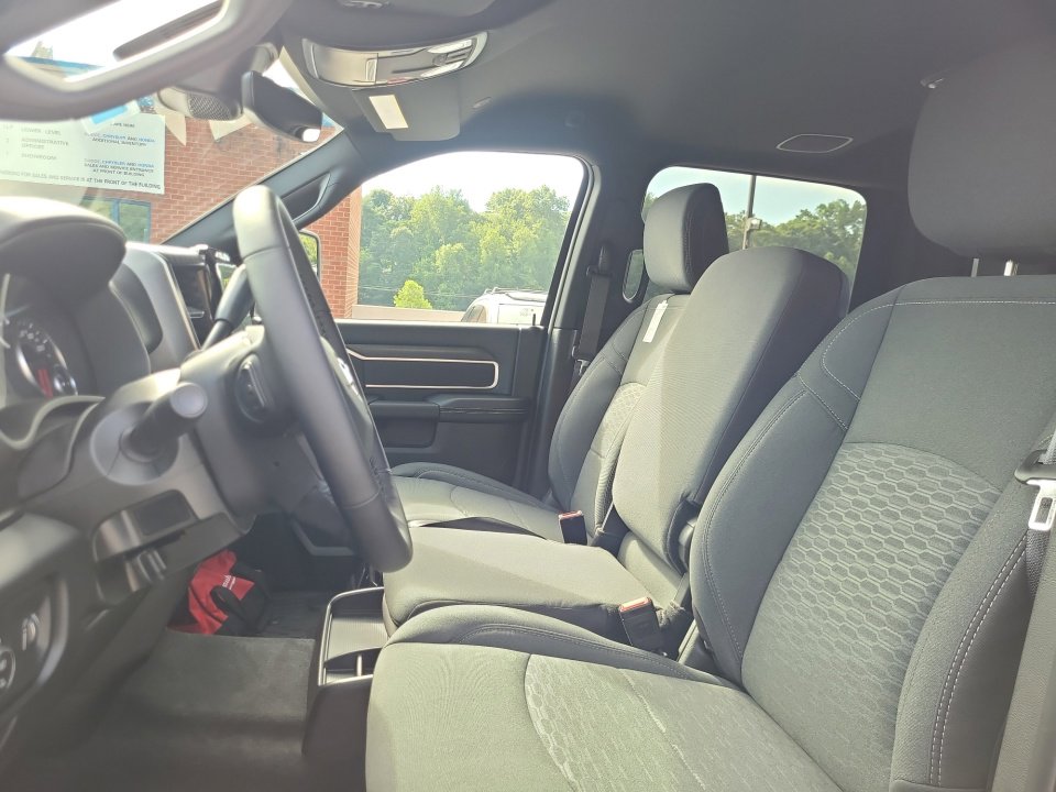 New 2025 RAM 2500 Big Horn image 30