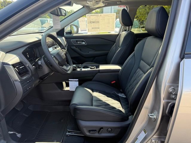 New 2026 Nissan Rogue Platinum image 17