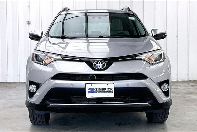 Used 2018 Toyota RAV4 XLE AWD/4WD image 3
