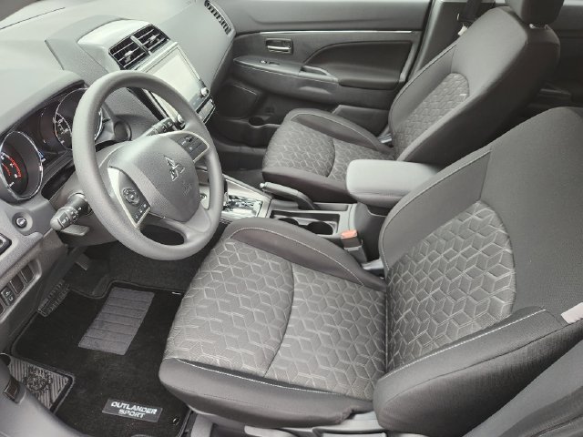 Used 2026 Mitsubishi Outlander Sport SE AWD/4WD image 11