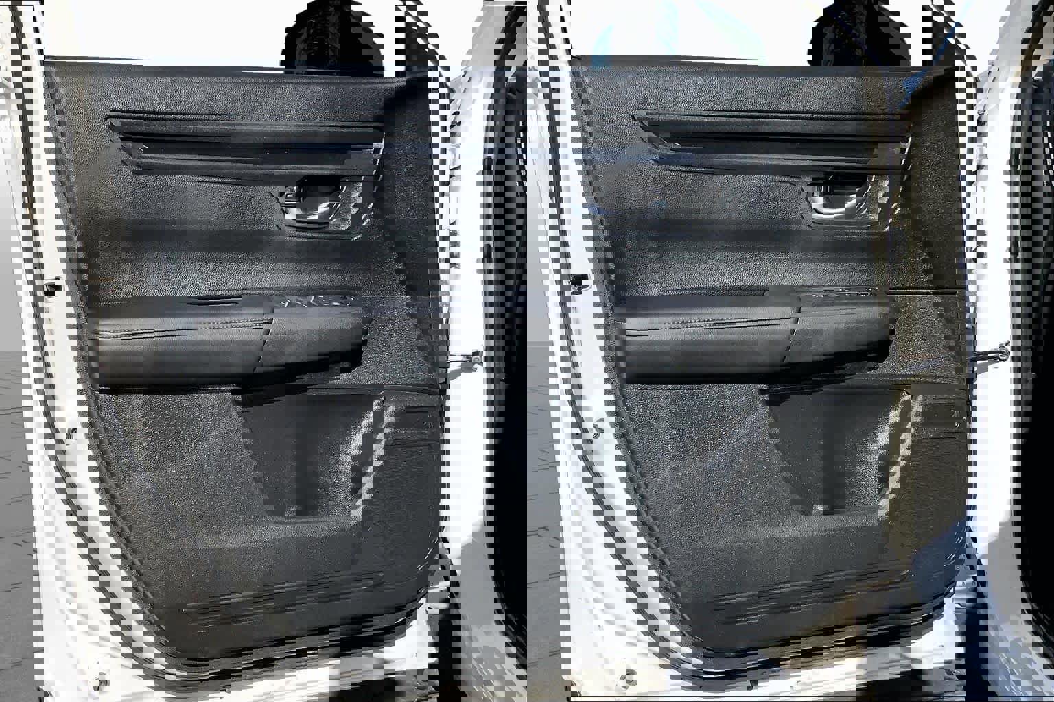 Used 2025 Honda CR-V LX image 21