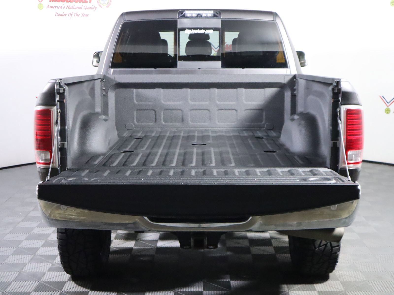 Used 2017 RAM 2500 Limited image 11