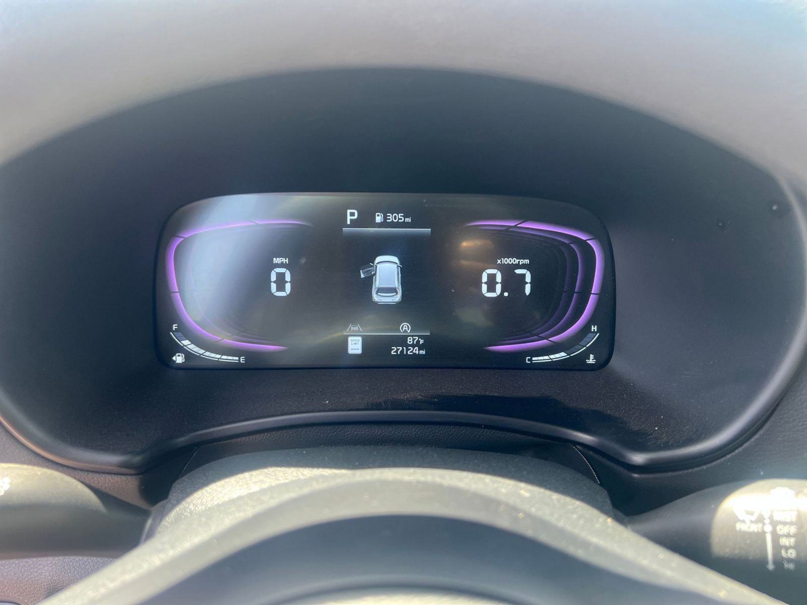 Used 2025 Kia Soul LX w/ LX Technology Package FWD image 40