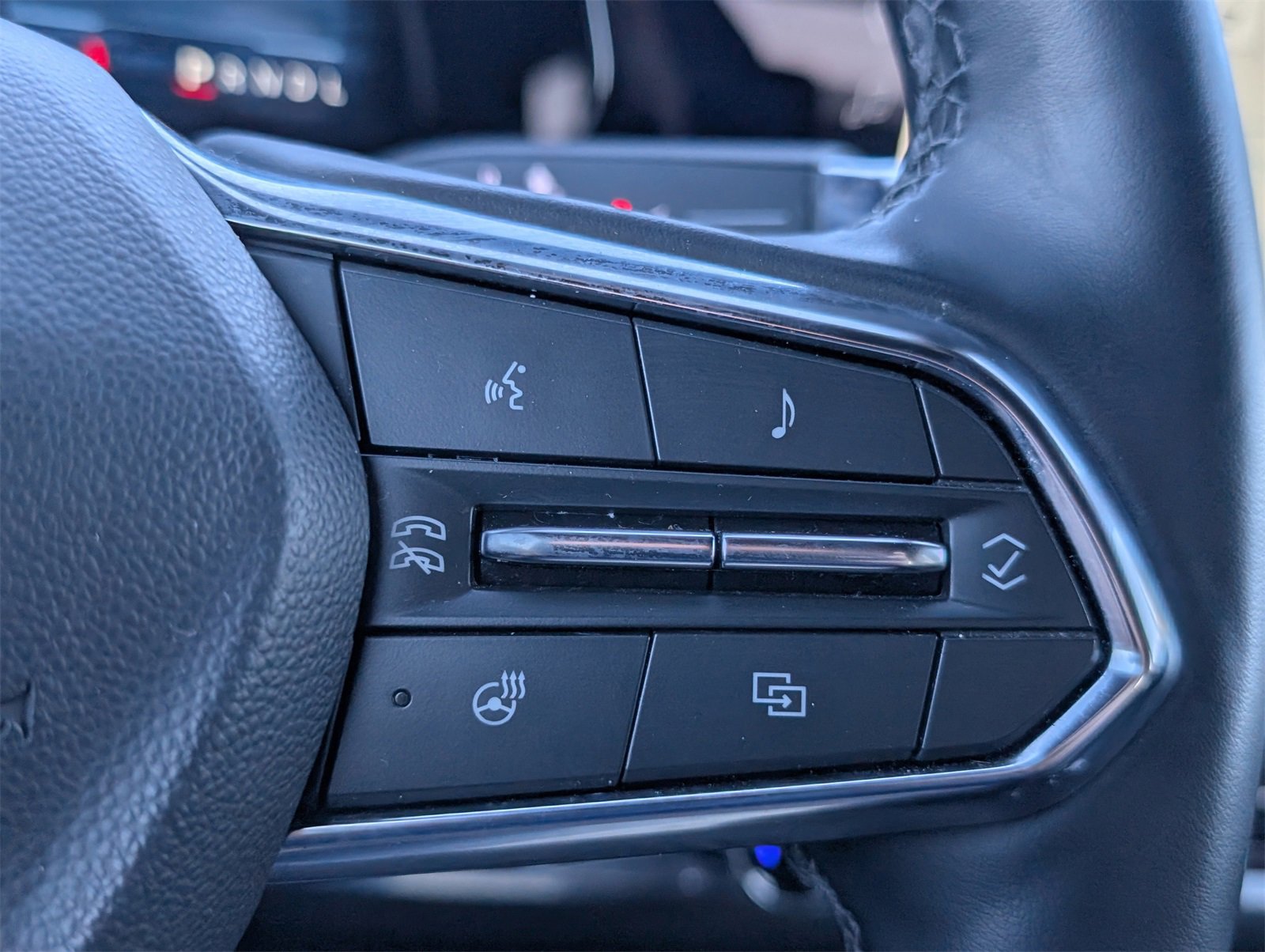 Used 2025 Chevrolet Equinox LT w/ Convenience Package II image 26