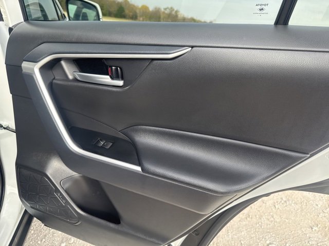Used 2025 Toyota RAV4 XLE image 19