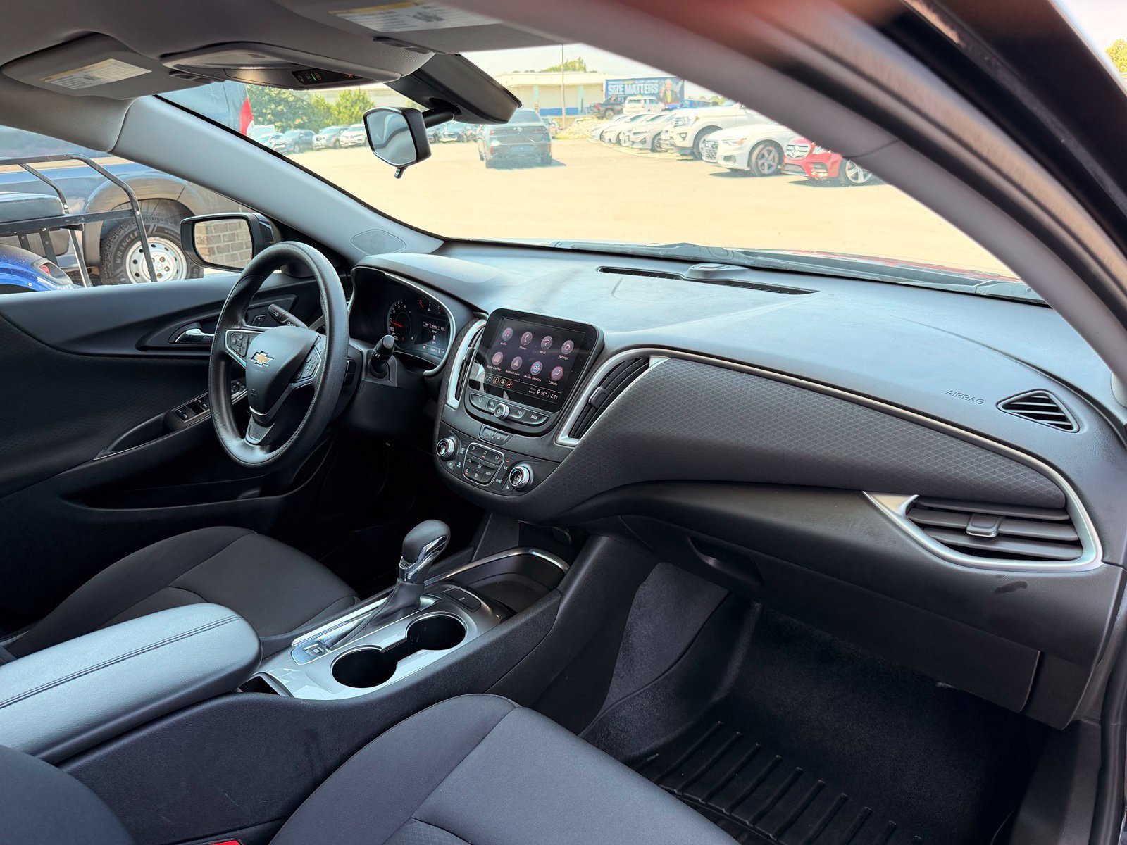 Used 2022 Chevrolet Malibu LT FWD image 22