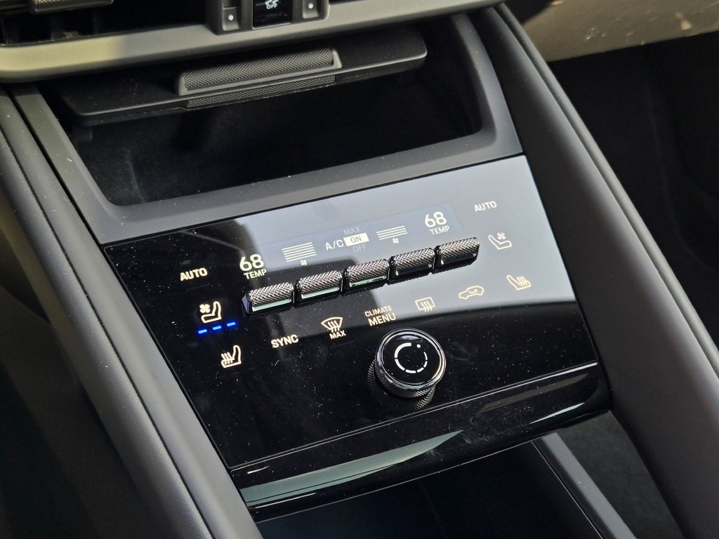 Used 2025 Porsche Macan Electric image 24