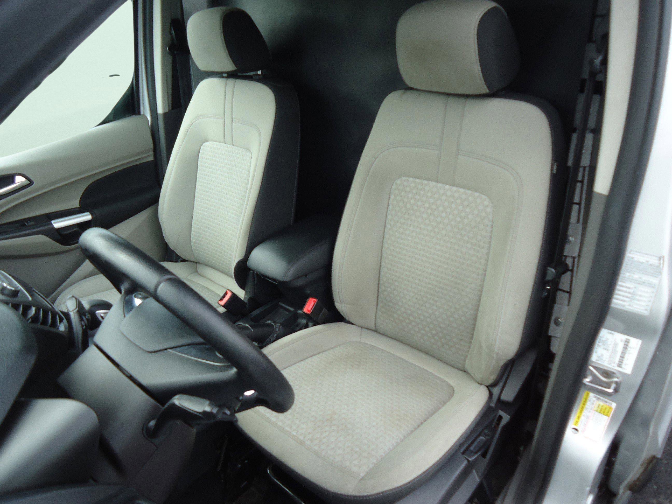 Used 2019 Ford Transit Connect XLT image 24