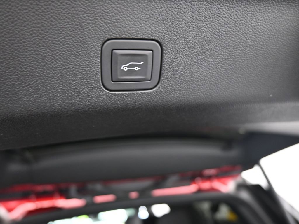 Used 2024 Chevrolet Suburban LT image 45