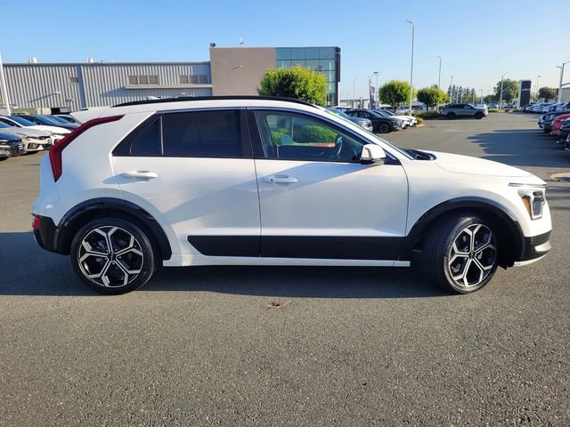 Used 2023 Kia Niro EX Touring FWD image 3