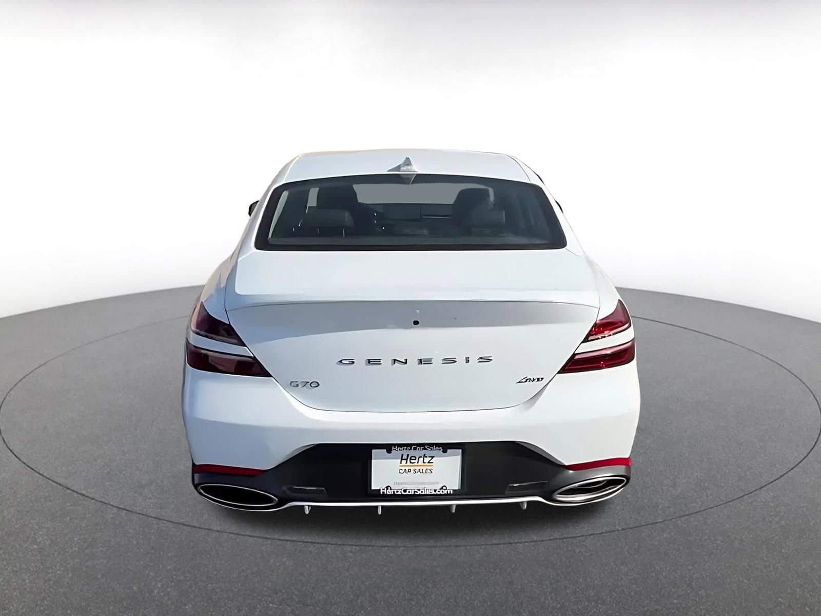 Used 2025 Genesis G70 2.5T image 12