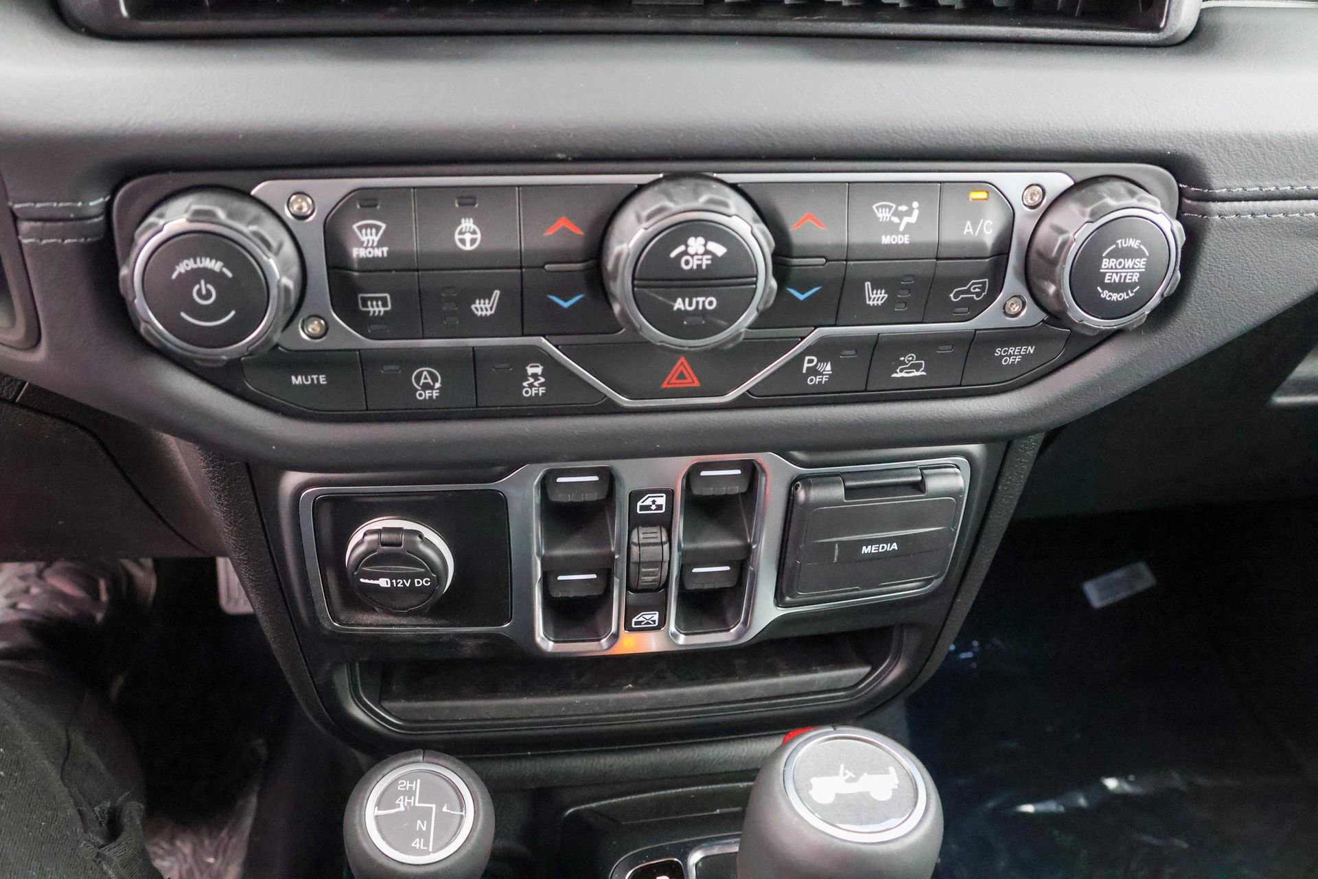 New 2026 Jeep Wrangler Sahara image 27